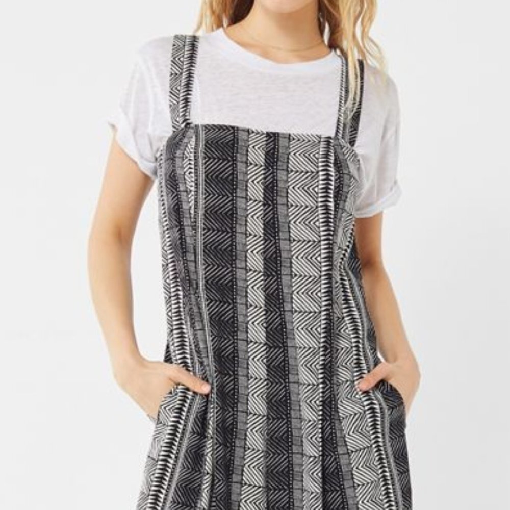 Urban Outfitters Edith Relaxed Square-Neck Wide Leg Jumpsuit Size Medium - Picture 3 of 10